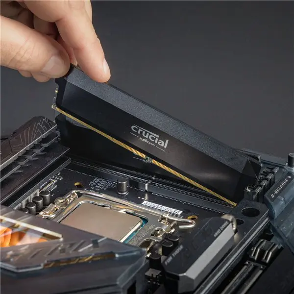 Crucial Pro Overclocking 16GB 6400MHz DDR5 Desktop Memory Black
