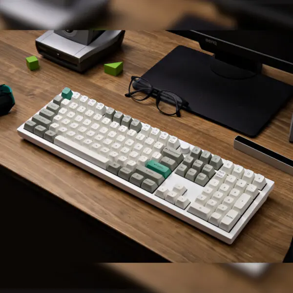 Keychron Q6 Max QMK/VIA Wireless Custom Mechanical Keyboard KSA Gateron Red Jupiter Switches - Shell White