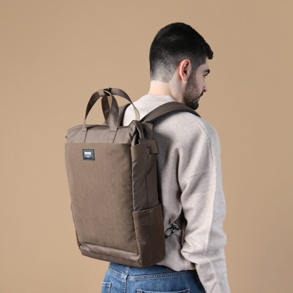 140727 Port-Designs-Milano-II-ECO-14-16-inch-Totepack-–-Desert-Brown wr 04a Port Designs Milano II ECO 14/16″ Totepack – Desert Brown