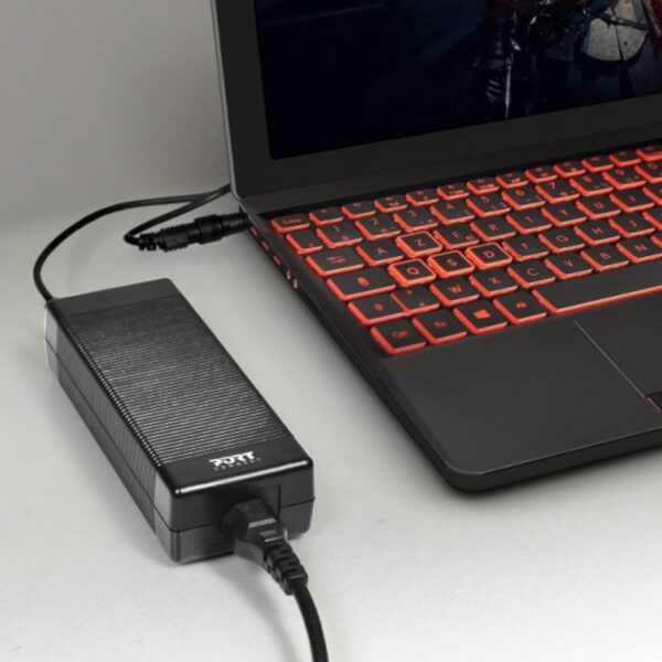 Port Connect 150W Universal Power Supply