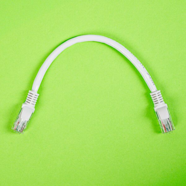 GCPCAT6002-WH wr 05a Gizzu Cat6 UTP Fly Lead Ethernet Network Cable 20cm - White