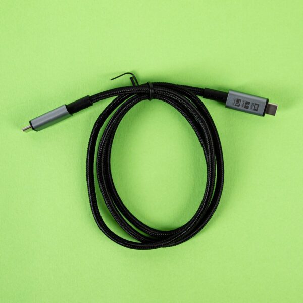 GIZZU-GCPCC24020G-01-240W-20Gbps-Type-C-1m-Cable WHAT-IN-BOX-9119-Edit 1500x1500 GIZZU 240W 20Gbps Type-C 1m Cable