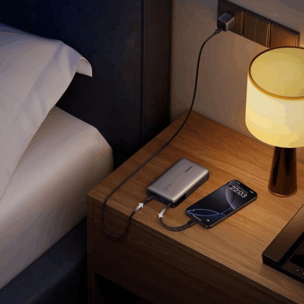 PB551-55992B UGREEN Nexode 145W 20000mAh Power Bank w wr 06 UGREEN Nexode 145W 20000mAh Power Bank with built-in USB Type-C Cable